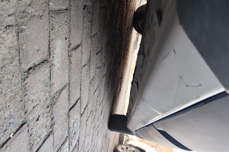 Used Nissan Livina 2010 Jingrui Edition 1.6L Manual Standard Model Chassis Rear Right