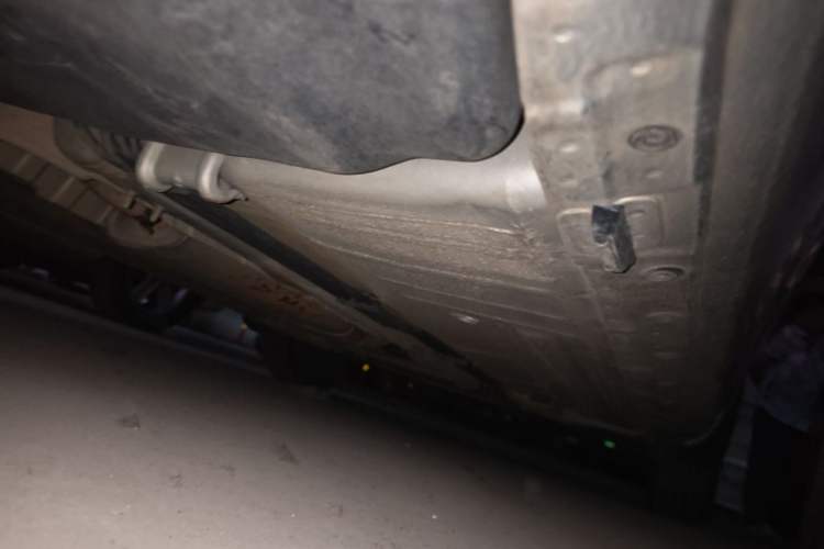 Used Nissan Livina 2010 Jingyue Edition 1.6L Manual All-Around Model Chassis Rear Right