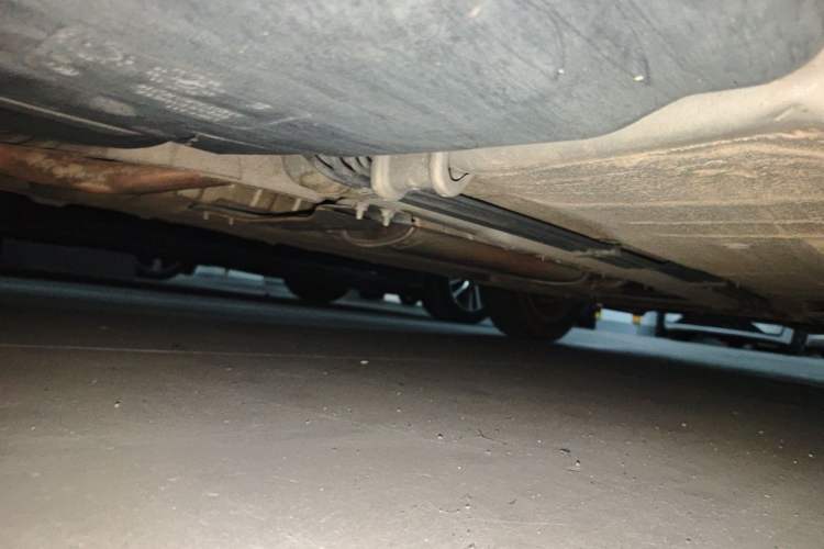 Used Nissan Livina 2010 Jingrui Edition 1.6L Manual Standard Model Chassis Rear Right