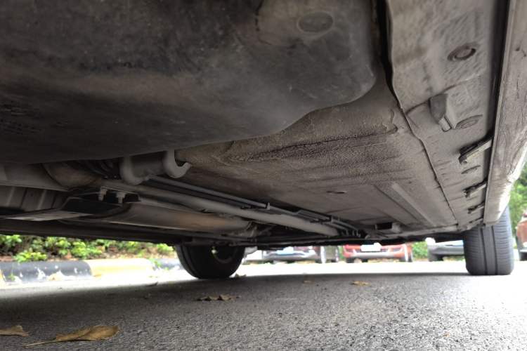 Used Nissan Livina 2010 Jingrui Edition 1.6L Automatic Smart High-End Model Chassis Rear Right