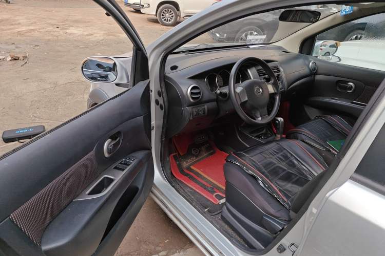 Used Nissan Livina 2010 JINRUI Edition 1.6L Automatic Standard Model Driver Seat