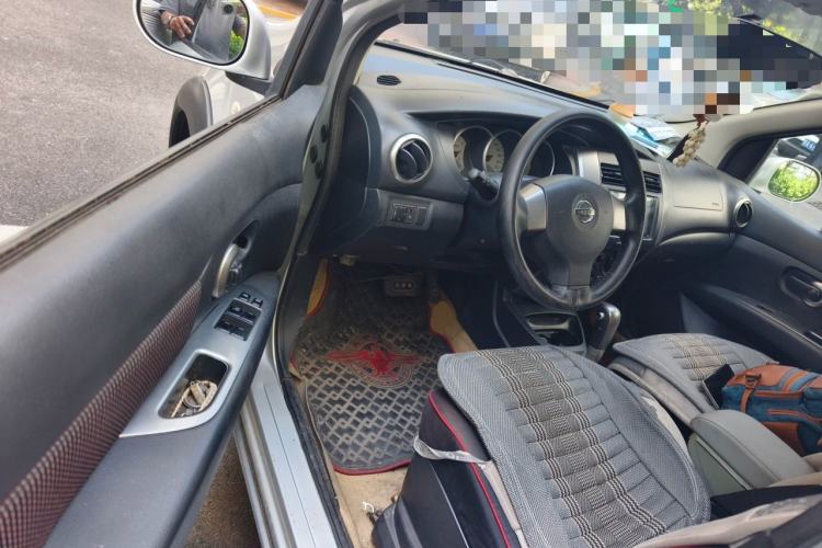 Used Nissan Livina 2010 JINRUI Edition 1.6L Automatic Standard Model Driver Seat