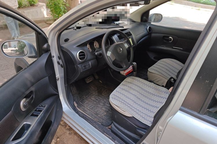 Used Nissan Livina 2010 JINRUI Edition 1.6L Automatic Standard Model Driver Seat