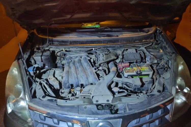 Used Nissan Livina 2010 Jingrui Edition 1.6L Manual Standard Model Engine Bay