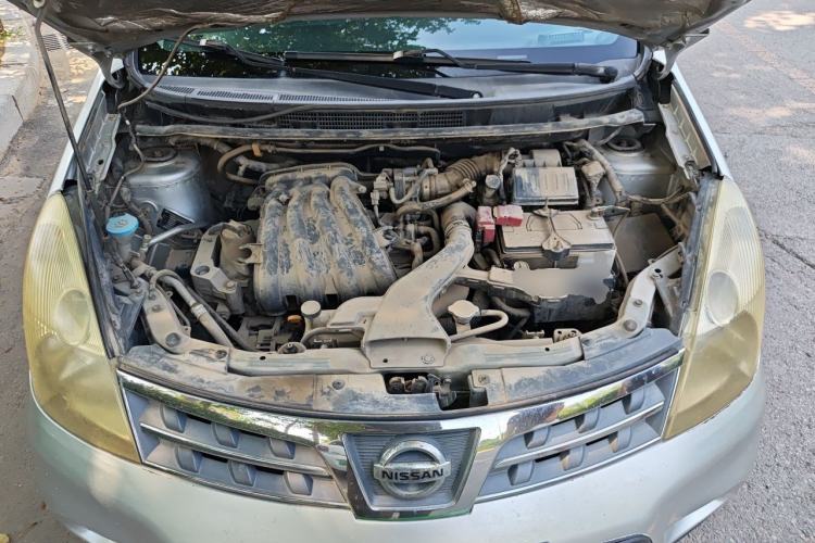 Used Nissan Livina 2010 Jingrui Edition 1.6L Automatic Smart Model Engine Bay