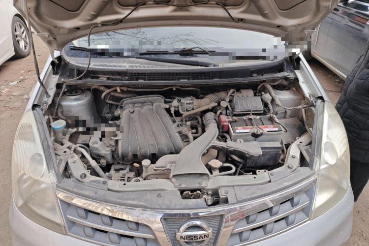 Used Nissan Livina 2010 JINRUI Edition 1.6L Automatic Standard Model Engine Bay