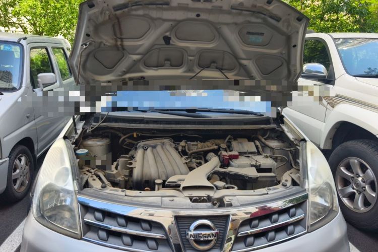 Used Nissan Livina 2010 JINRUI Edition 1.6L Automatic Standard Model Engine Bay