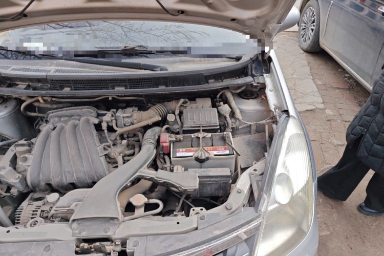 Used Nissan Livina 2010 JINRUI Edition 1.6L Automatic Standard Model Engine Bay Left