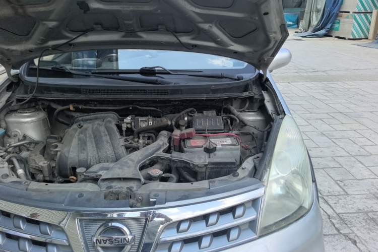 Used Nissan Livina 2010 Jingrui Edition 1.6L Manual Standard Model Engine Bay Left