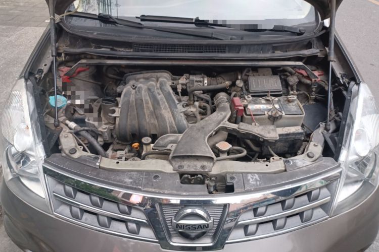 Used Nissan Livina 2010 Jingrui Edition 1.6L Automatic Smart High-End Model Engine Bay