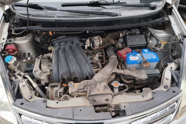 Used Nissan Livina 2010 Jingyue Edition 1.6L Automatic All-in-One Model Engine Bay