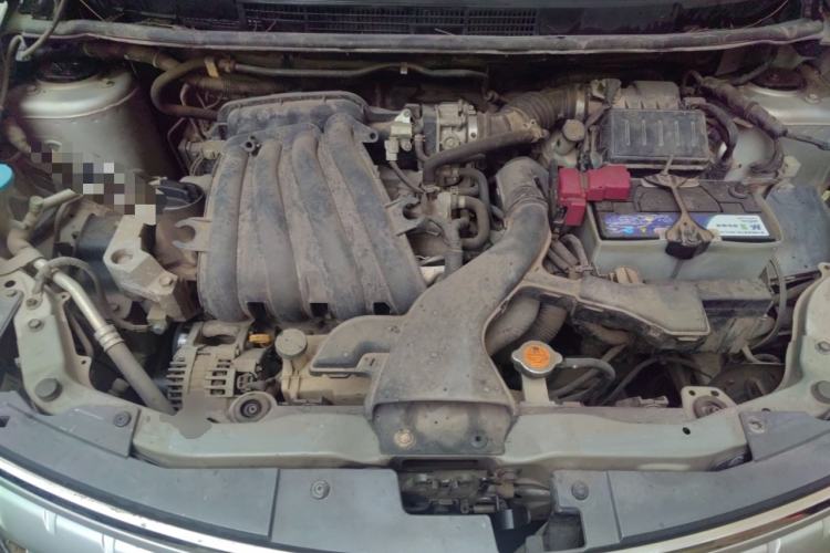 Used Nissan Livina 2010 Jingyue Edition 1.6L Manual All-Around Model Engine Bay