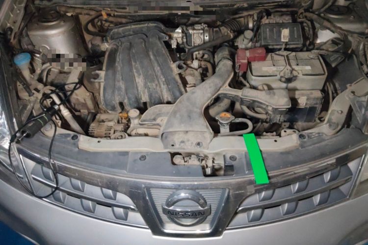 Used Nissan Livina 2010 Jingrui Edition 1.6L Manual Standard Model Engine Bay