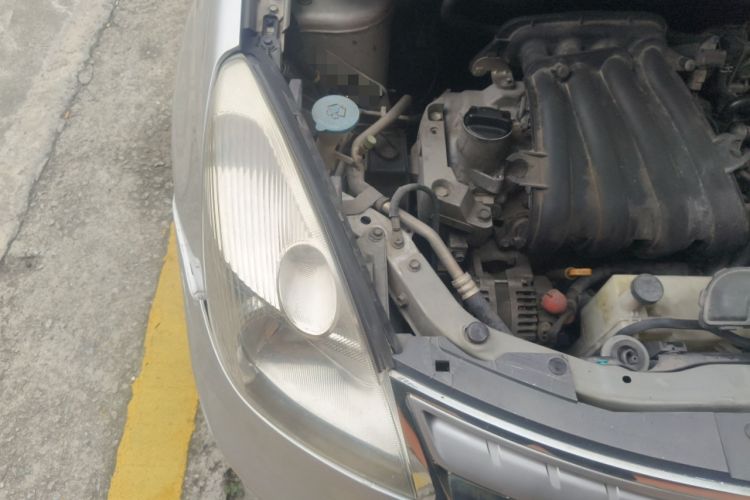 Used Nissan Livina 2010 Jingyue Edition 1.6L Automatic Supercharged Model Engine Bay Right