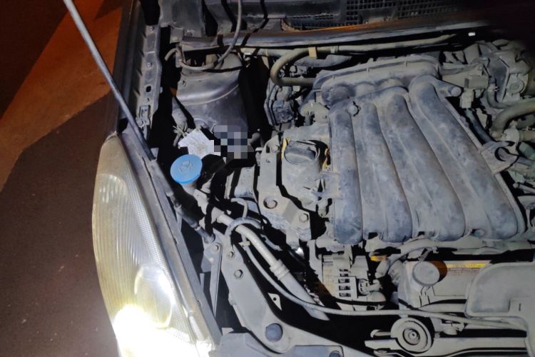 Used Nissan Livina 2010 Jingrui Edition 1.6L Manual Standard Model Engine Bay Right