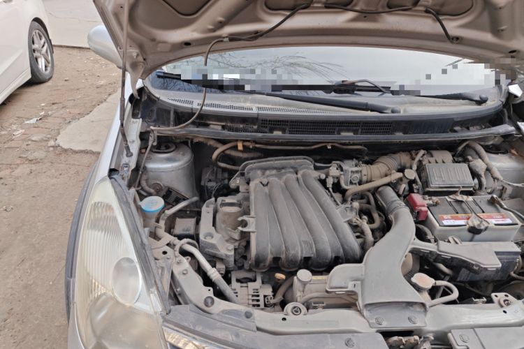 Used Nissan Livina 2010 JINRUI Edition 1.6L Automatic Standard Model Engine Bay Right
