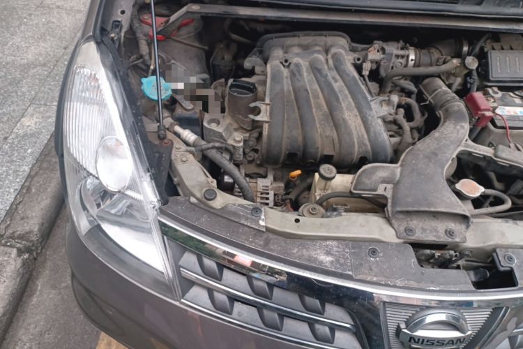 Used Nissan Livina 2010 Jingrui Edition 1.6L Automatic Smart High-End Model Engine Bay Right