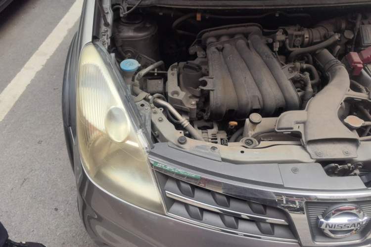 Used Nissan Livina 2010 Jingrui Edition 1.6L Automatic Smart Model Engine Bay Right