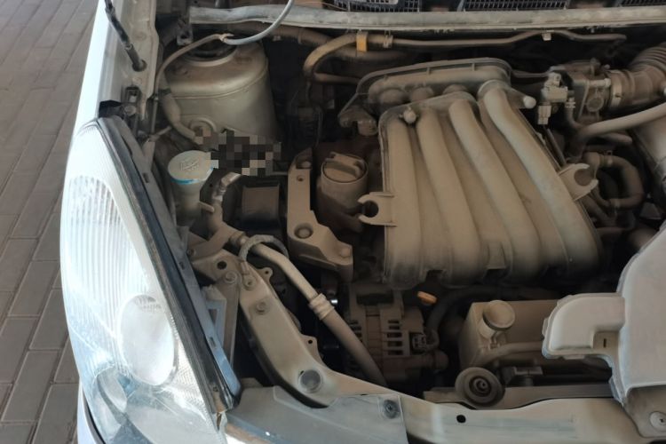 Used Nissan Livina 2010 Jingrui Edition 1.6L Automatic Smart Model Engine Bay Right