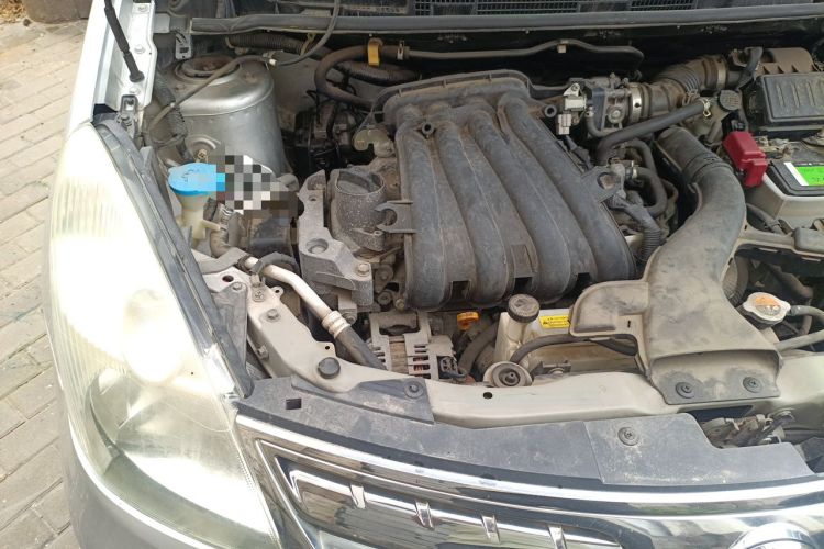 Used Nissan Livina 2010 Jingyue Edition 1.6L Automatic All-in-One Model Engine Bay Right