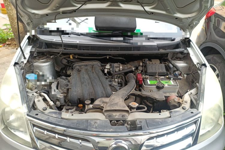 Used Nissan Livina 2010 Jingyue Edition 1.6L Automatic All-in-One Model Engine Bay