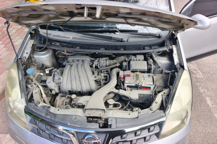 Used Nissan Livina 2010 JINRUI Edition 1.6L Automatic Standard Model Engine Bay
