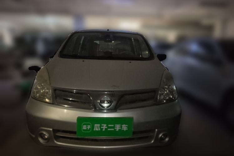 Used Nissan Livina 2010 Jingyue Edition 1.6L Manual All-Around Model Front
