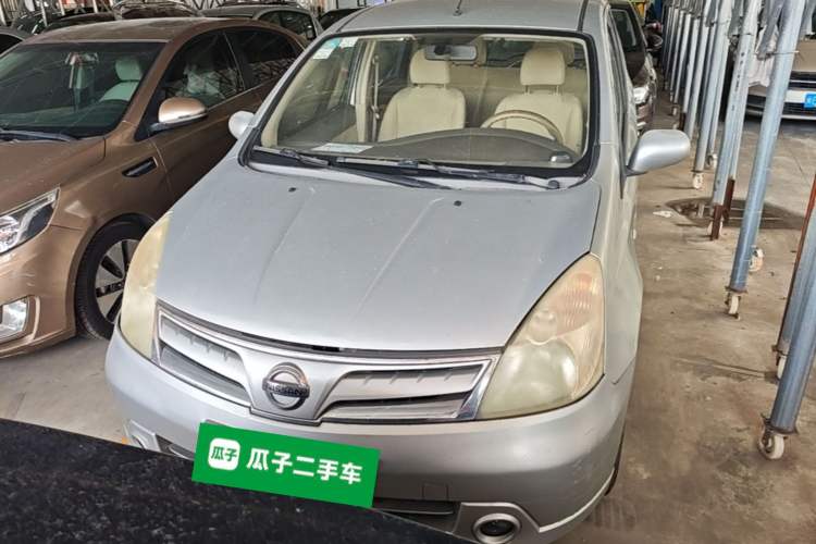 Used Nissan Livina 2010 Jingyue Edition 1.6L Automatic Supercharged Model Front