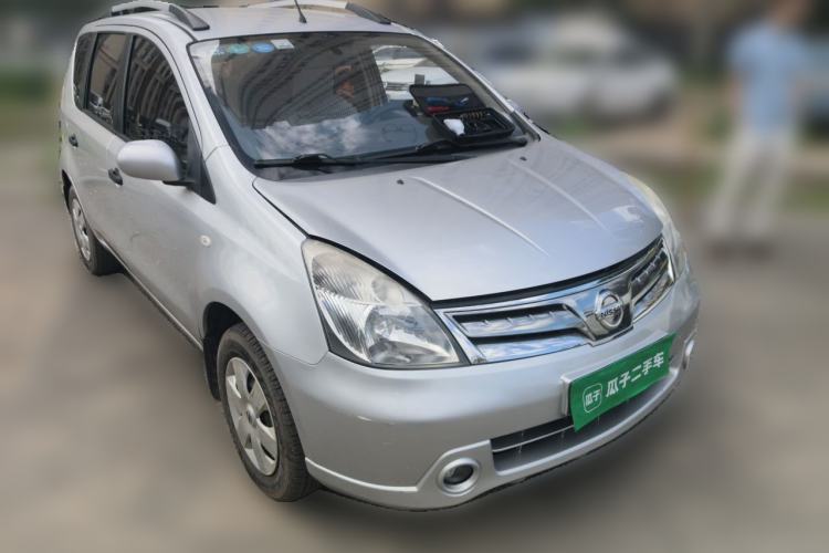 Used Nissan Livina 2010 Jingyue Edition 1.6L Manual All-Around Model Front Right 45 Deg