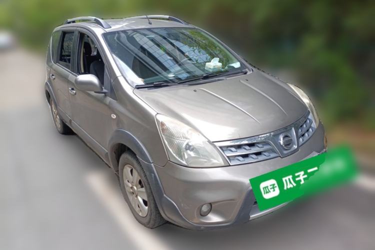 Used Nissan Livina 2010 JINRUI Edition 1.6L Automatic Standard Model Front Right 45 Deg
