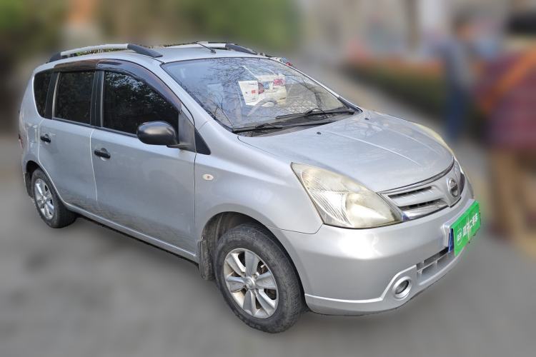 Used Nissan Livina 2010 Jingyue Edition 1.6L Manual All-Around Model Front Right 45 Deg