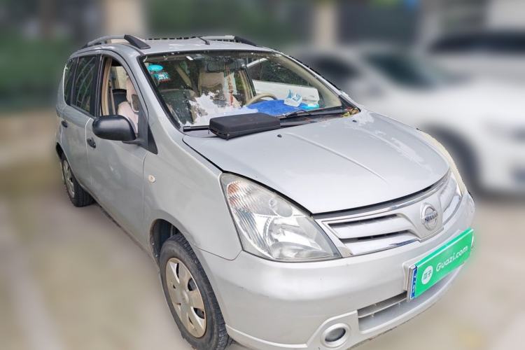 Used Nissan Livina 2010 Jingyue Edition 1.6L Manual All-Around Model Front Right 45 Deg