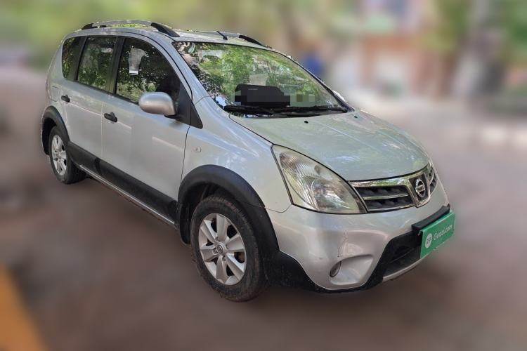 Used Nissan Livina 2010 JINRUI Edition 1.6L Automatic Standard Model Front Right 45 Deg