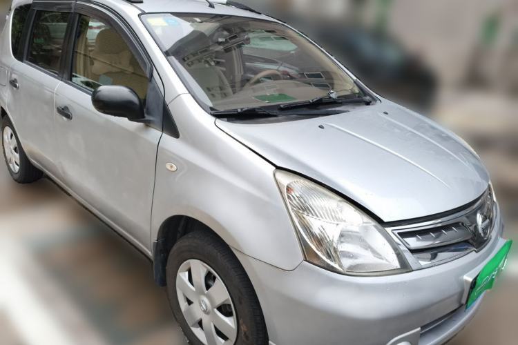 Used Nissan Livina 2010 Jingyue Edition 1.6L Automatic All-in-One Model Front Right 45 Deg