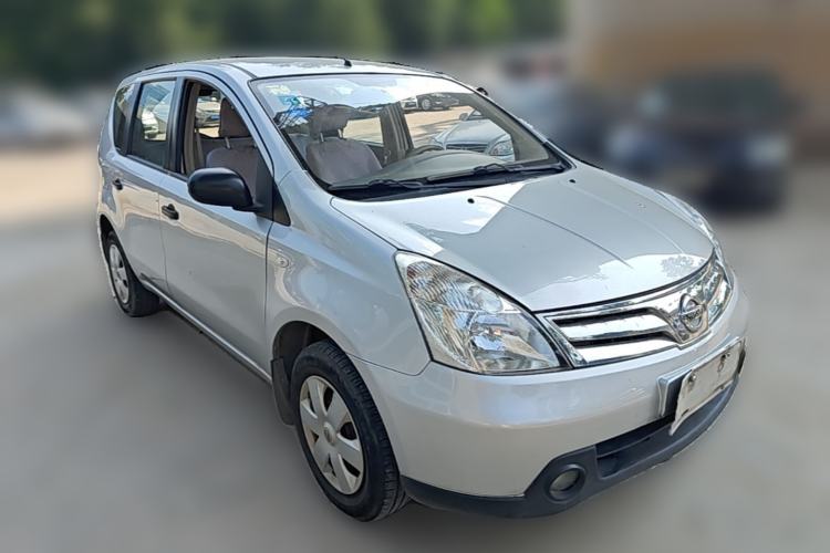 Used Nissan Livina 2010 Jingyue Edition 1.6L Automatic All-in-One Model Front Right 45 Deg
