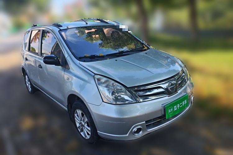 Used Nissan Livina 2010 Jingyue Edition 1.6L Manual All-Around Model Front Right 45 Deg