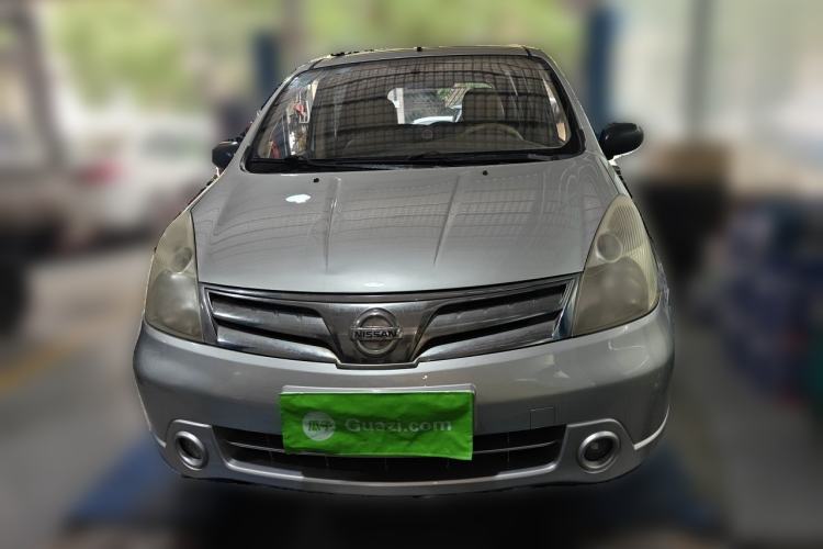 Used Nissan Livina 2010 Jingyue Edition 1.6L Automatic All-in-One Model Front