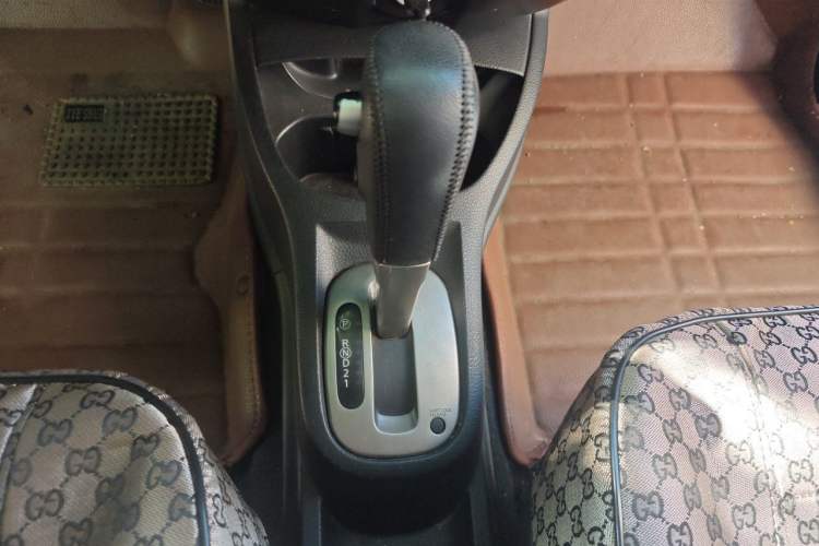 Used Nissan Livina 2010 JINRUI Edition 1.6L Automatic Standard Model Gear Lever