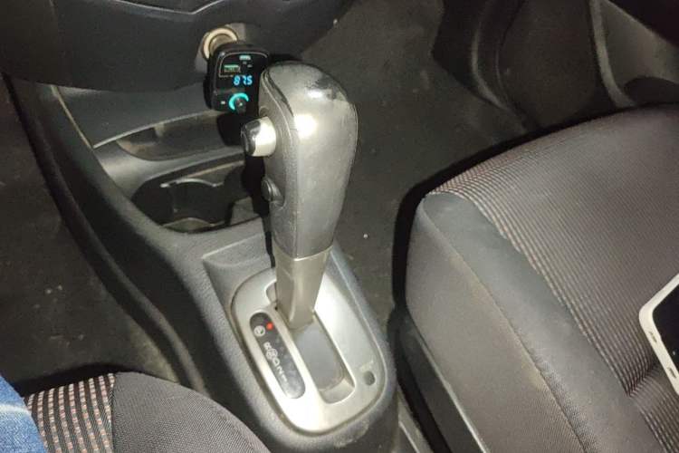 Used Nissan Livina 2010 JINRUI Edition 1.6L Automatic Standard Model Gear Lever