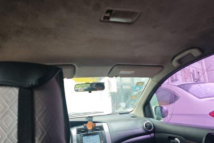 Used Nissan Livina 2010 Jingrui Edition 1.6L Manual Standard Model Headliner