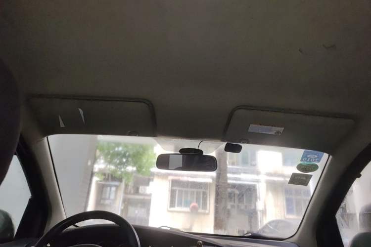 Used Nissan Livina 2010 JINRUI Edition 1.6L Automatic Standard Model Headliner