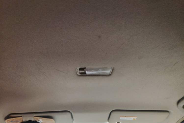 Used Nissan Livina 2010 Jingyue Edition 1.6L Manual All-Around Model Headliner