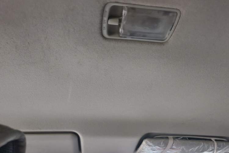 Used Nissan Livina 2010 JINRUI Edition 1.6L Automatic Standard Model Headliner