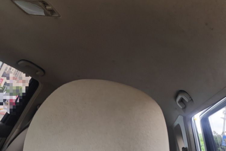 Used Nissan Livina 2010 Jingyue Edition 1.6L Automatic All-in-One Model Headliner