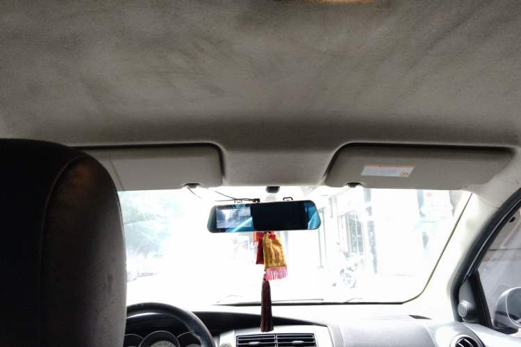 Used Nissan Livina 2010 Jingrui Edition 1.6L Automatic Smart Model Headliner