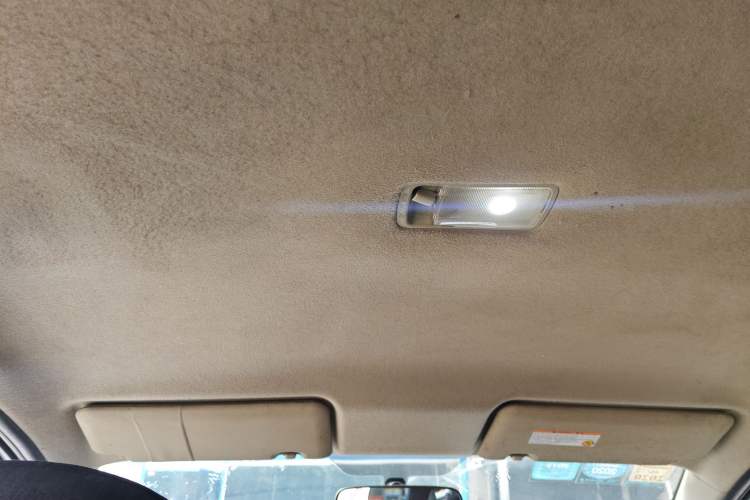 Used Nissan Livina 2010 Jingrui Edition 1.6L Manual Standard Model Headliner