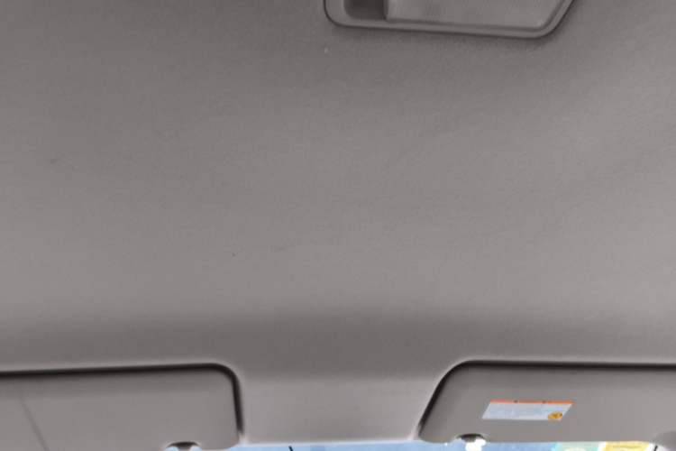 Used Nissan Livina 2010 Jingyue Edition 1.6L Automatic All-in-One Model Headliner