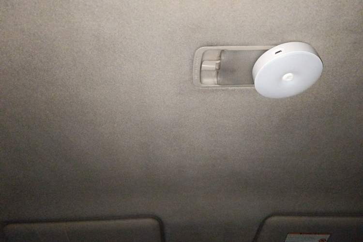 Used Nissan Livina 2010 Jingyue Edition 1.6L Automatic All-in-One Model Headliner