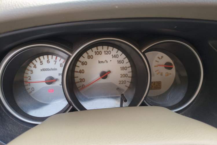 Used Nissan Livina 2010 Jingyue Edition 1.6L Manual All-Around Model Instrument Cluster
