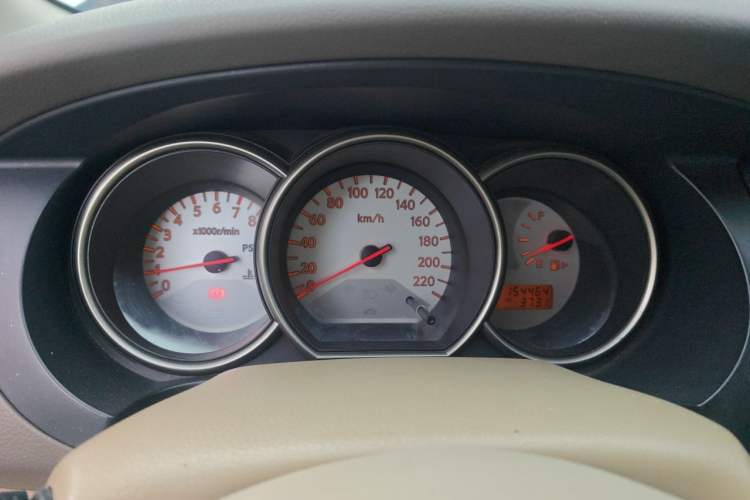 Used Nissan Livina 2010 Jingyue Edition 1.6L Automatic All-in-One Model Instrument Cluster
